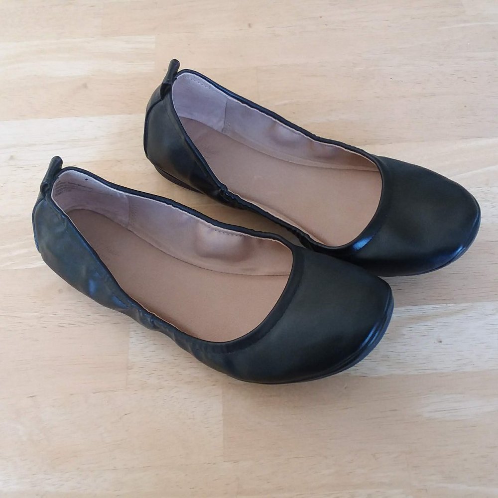Black Ballet Flats by Universal Thread